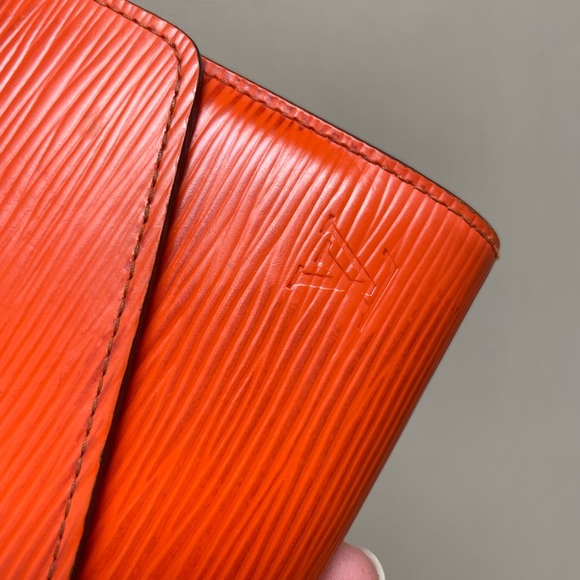 🍊Authentic Louis Vuitton Long Portefeuille Sarah Epi Wallet - Picture 5 of 16